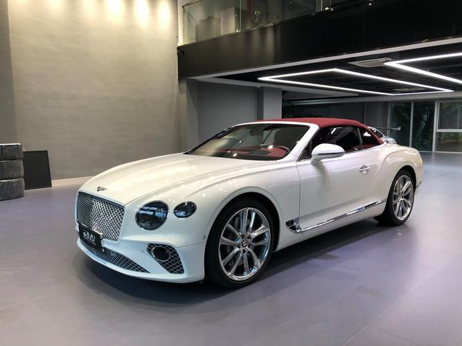 宾利跑车敞篷(宾利跑车敞篷图片)