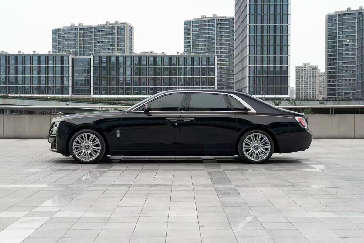 2023款劳斯莱斯古斯特价格 2013年劳斯莱斯古思特多少钱