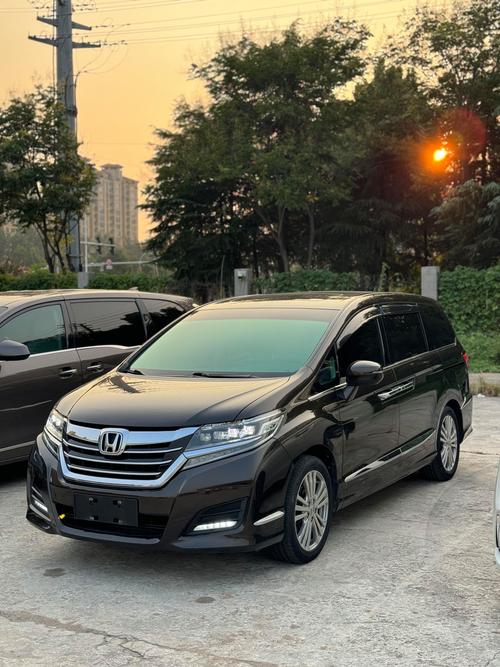 本田商务车艾力绅2020款图片,本田商务车7座10万左右