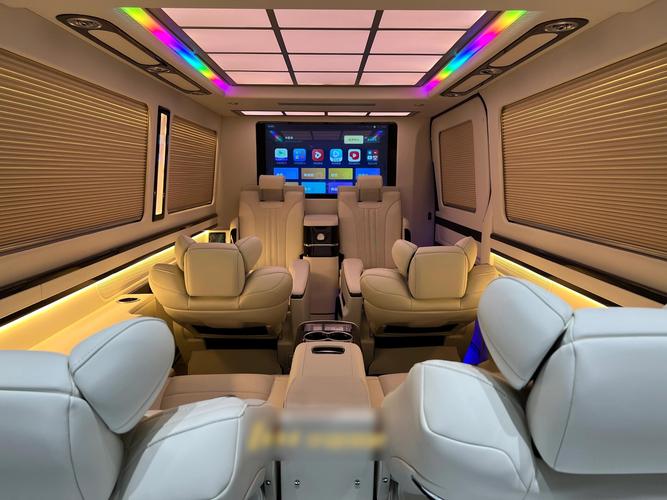 九座商务车图片 九座商务车有哪几款