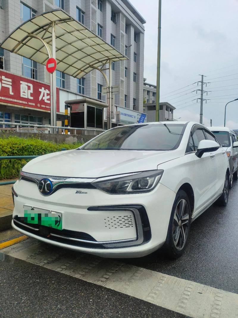 北汽新能源eu5千万别买 北汽新能源汽车eu5怎么样