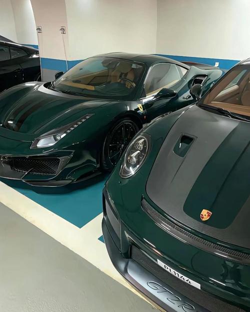 法拉利911图片／法拉利911顶级跑车多少钱