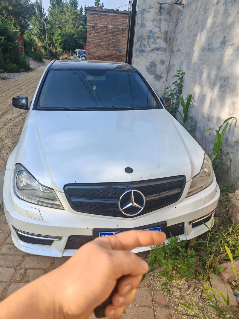 奔驰二手车交易市场价格 奔驰车二手车价格