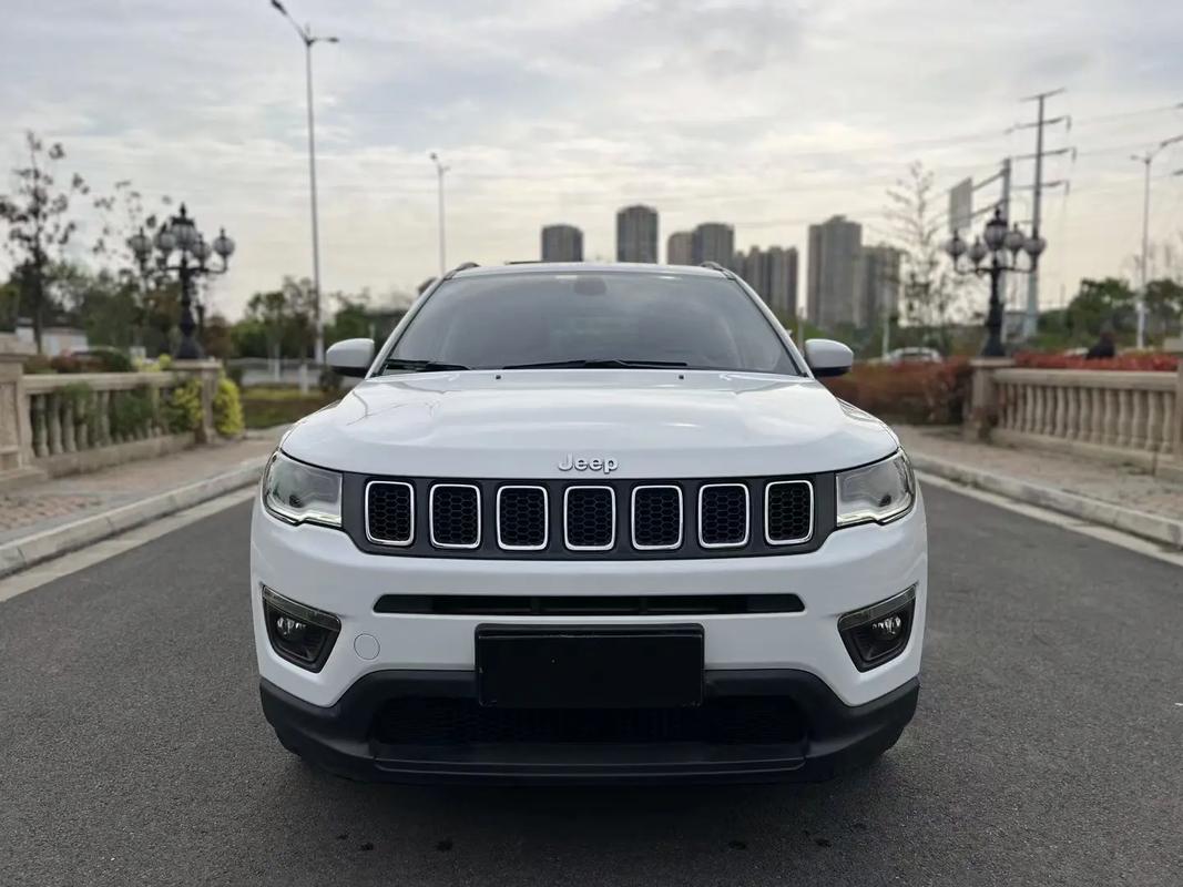 新款2020吉普图片(2020款吉普车最新款)