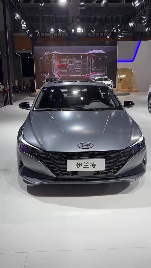 现代伊兰特车图片(现代伊兰特2020款汽车之家)