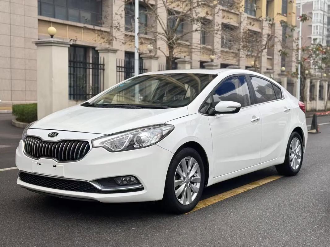 新起亚k3报价及图片(起亚2020款新k3价格)