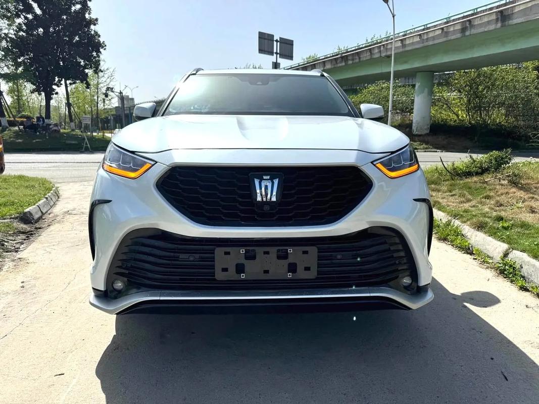 【丰田皇冠2022款,最新款的丰田皇冠】