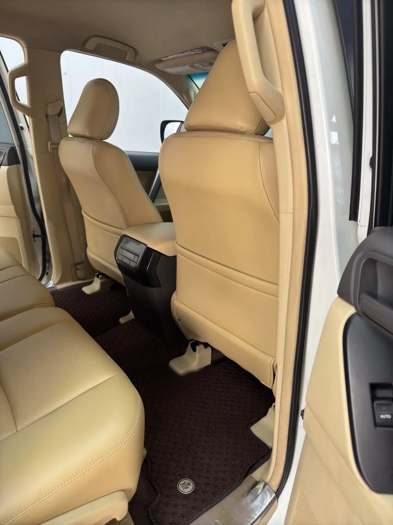 普拉多内饰改装图片大全,20款普拉多内饰