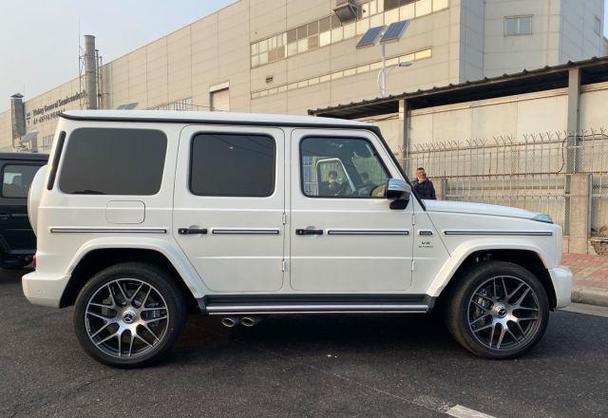 奔驰g550油箱多少升,奔驰g55油箱多大容量